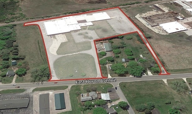 872 E Huron Ave, Vassar, MI for sale - Primary Photo - Image 1 of 1