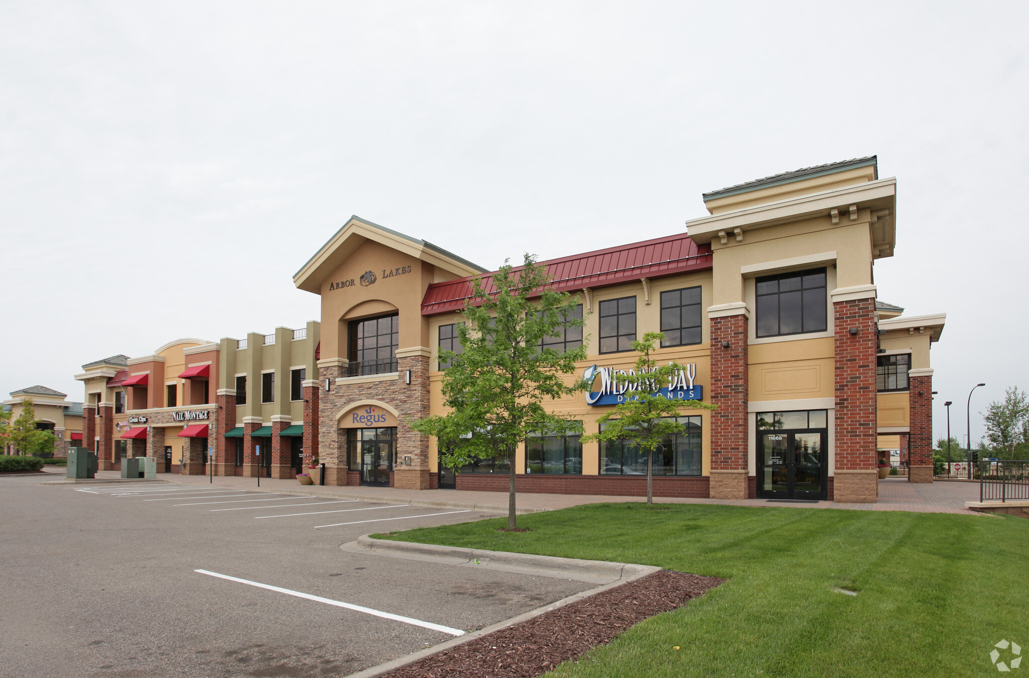 11650-11670 Fountains Dr, Maple Grove, MN for lease Primary Photo- Image 1 of 19