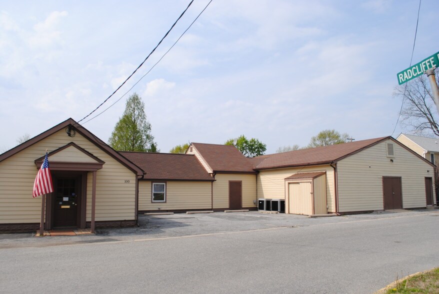 100 Radcliffe Dr, Chestertown, MD 21620