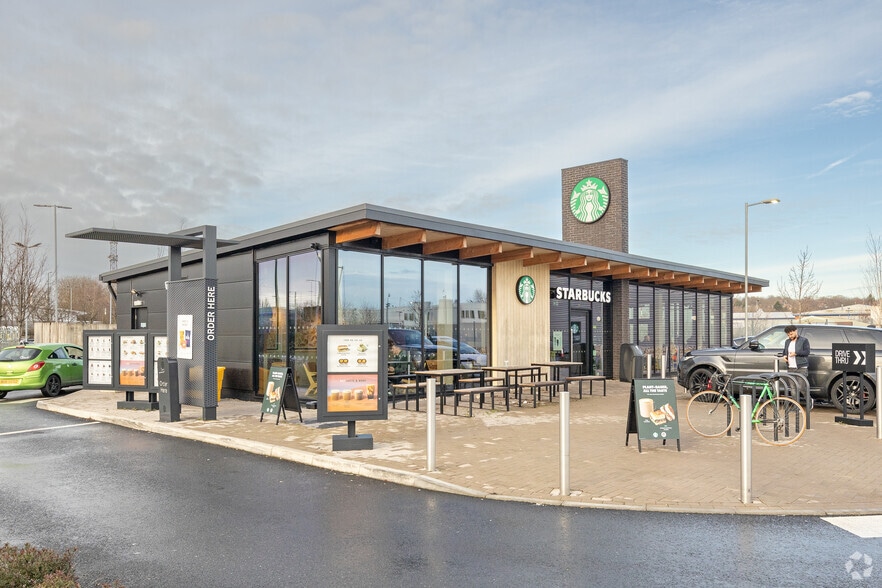 Queens Dr, Nottingham for sale - Primary Photo - Image 1 of 1