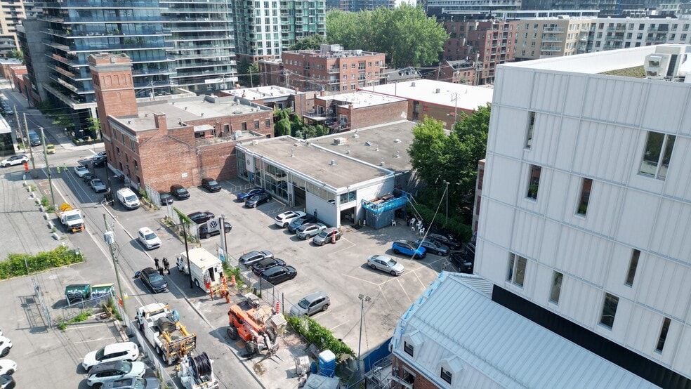 280 Rue Young, Montréal, QC for lease - Building Photo - Image 2 of 15