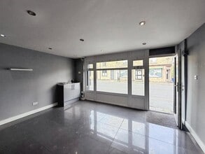 413 Halliwell Rd, Bolton for lease Interior Photo- Image 2 of 7