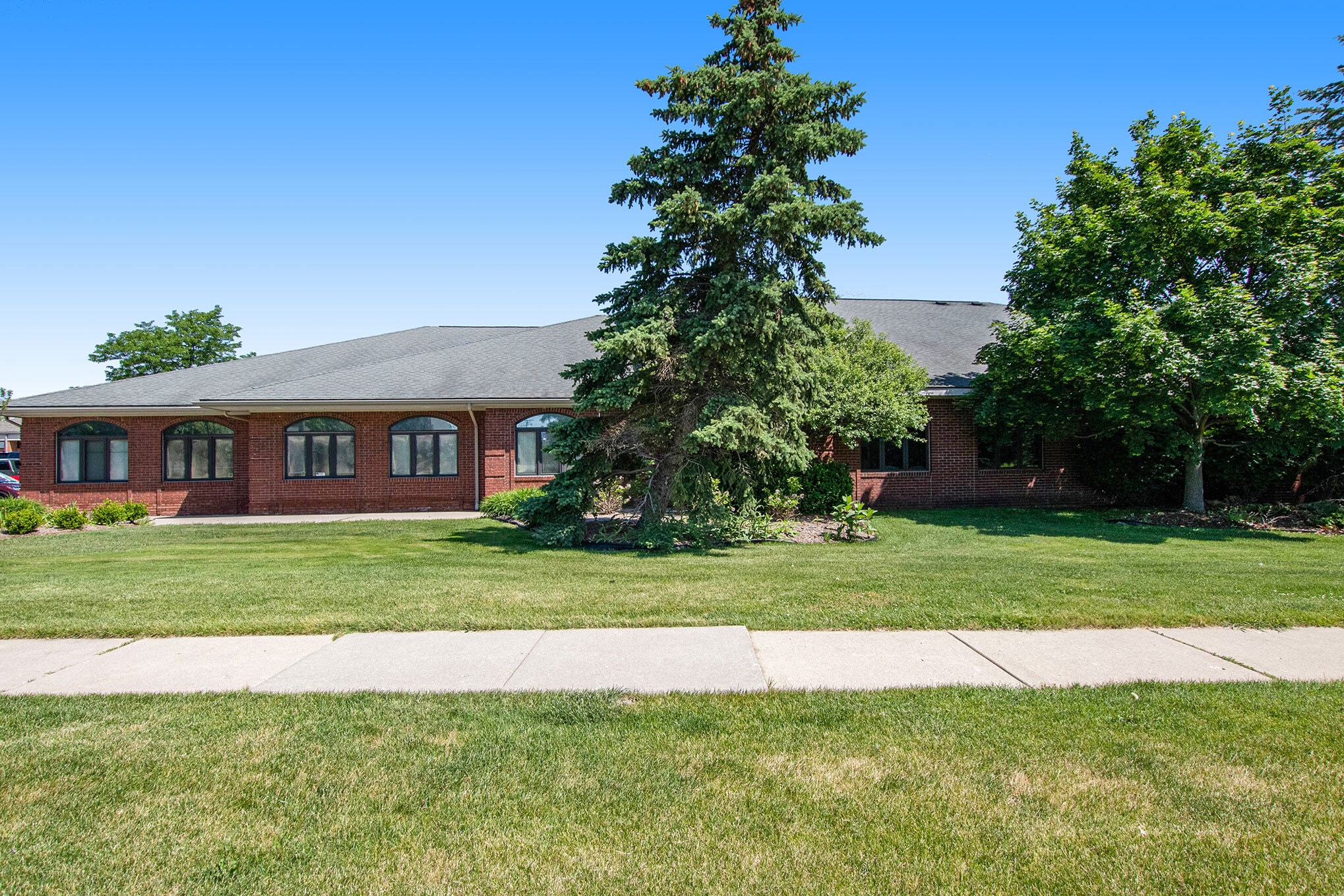 645 Barclay Cir, Rochester Hills, MI for lease Building Photo- Image 1 of 23