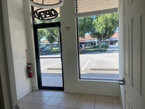 10353 Tamiami Trl N, Naples, FL for lease Building Photo- Image 1 of 7