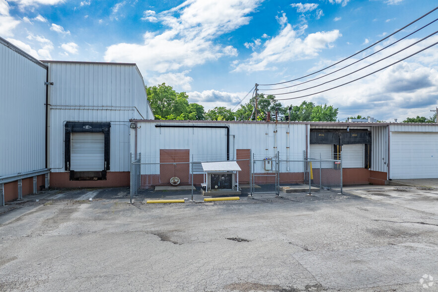 2015 E Olive St, Decatur, IL for lease - Building Photo - Image 3 of 16