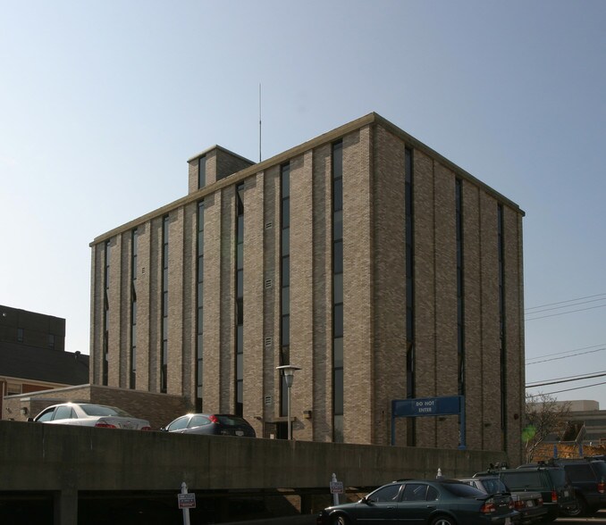 4085 Chain Bridge Rd, Fairfax, VA for lease - Building Photo - Image 2 of 4