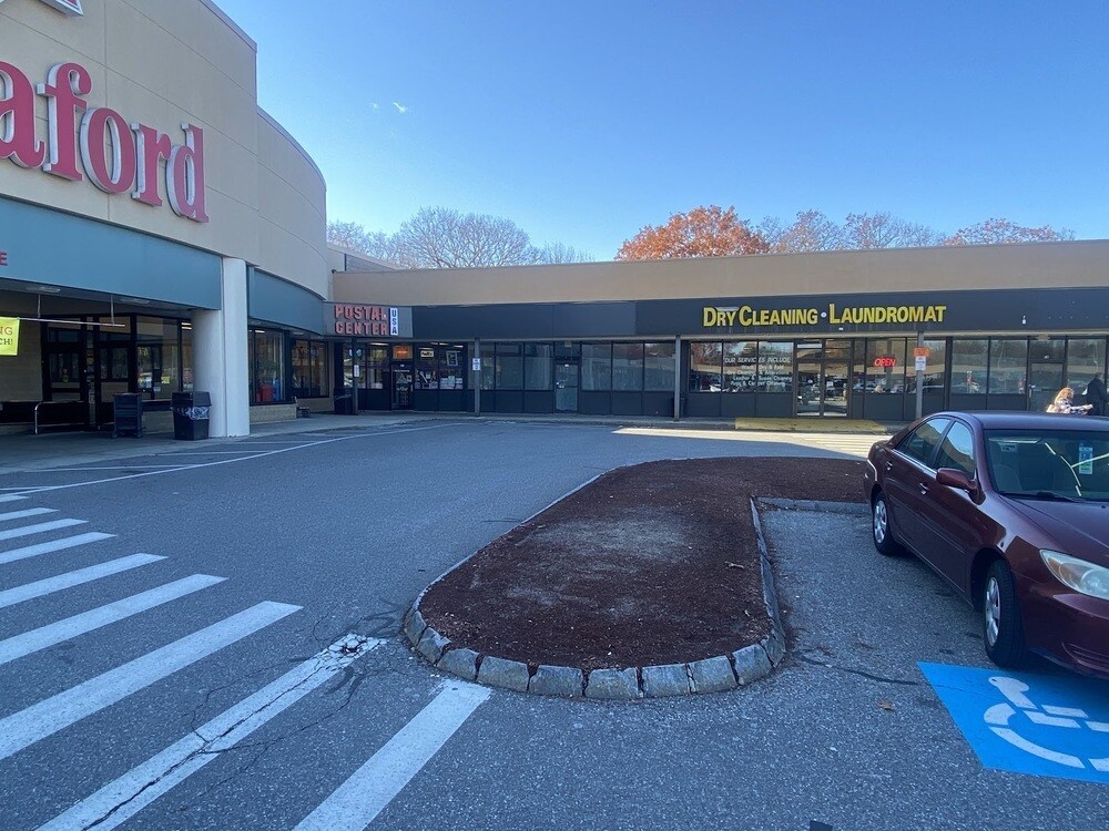 855903 Hanover St, Manchester, NH 03104 East Side Plaza