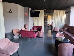 Retail in Madrid, Madrid for lease Interior Photo- Image 2 of 11