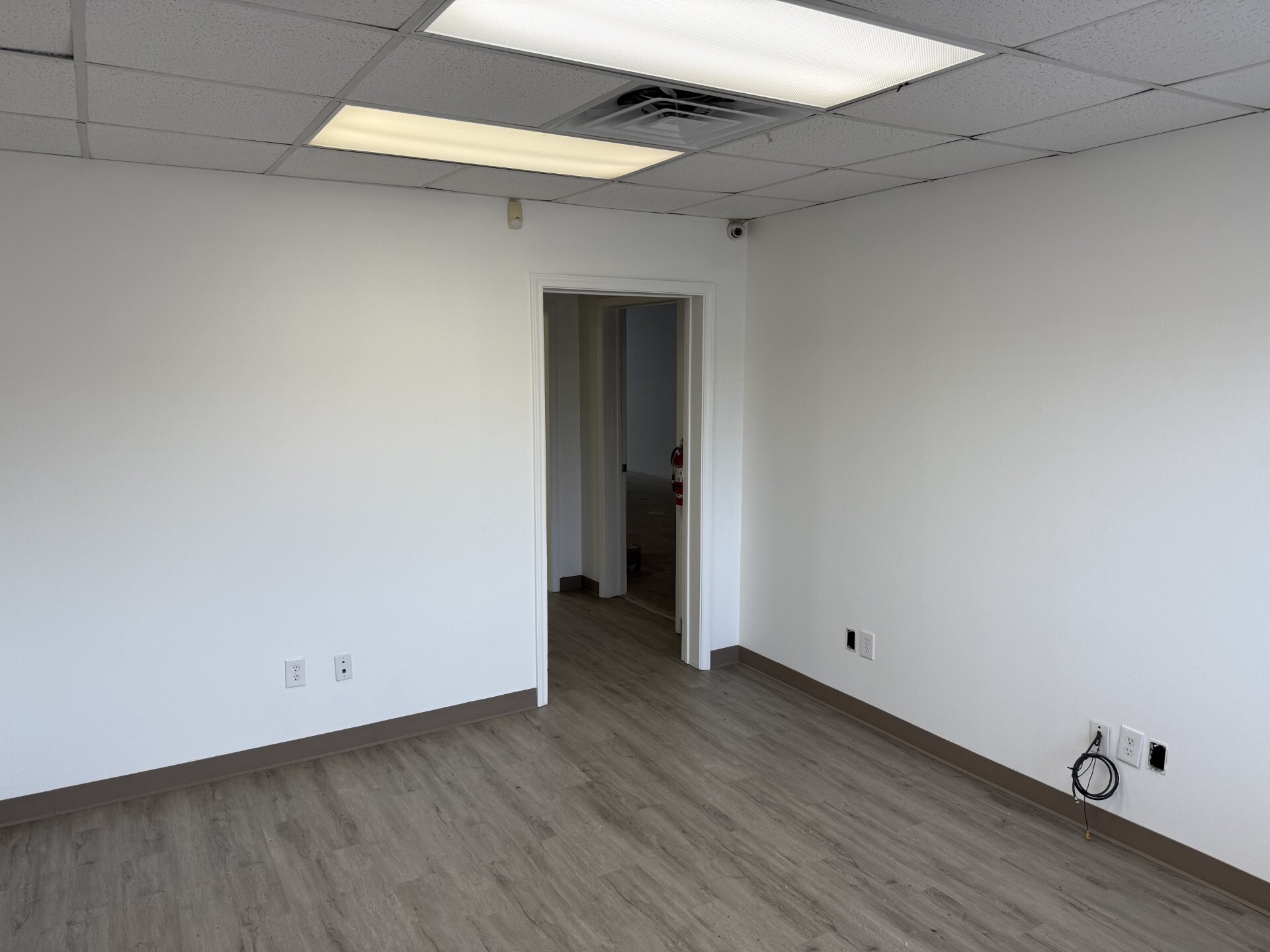 38-40 Wilson Rd, Humble, TX for lease Building Photo- Image 1 of 6