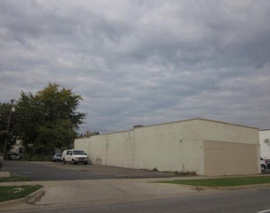 7633 Schaefer Rd, Dearborn, MI for sale - Primary Photo - Image 1 of 1