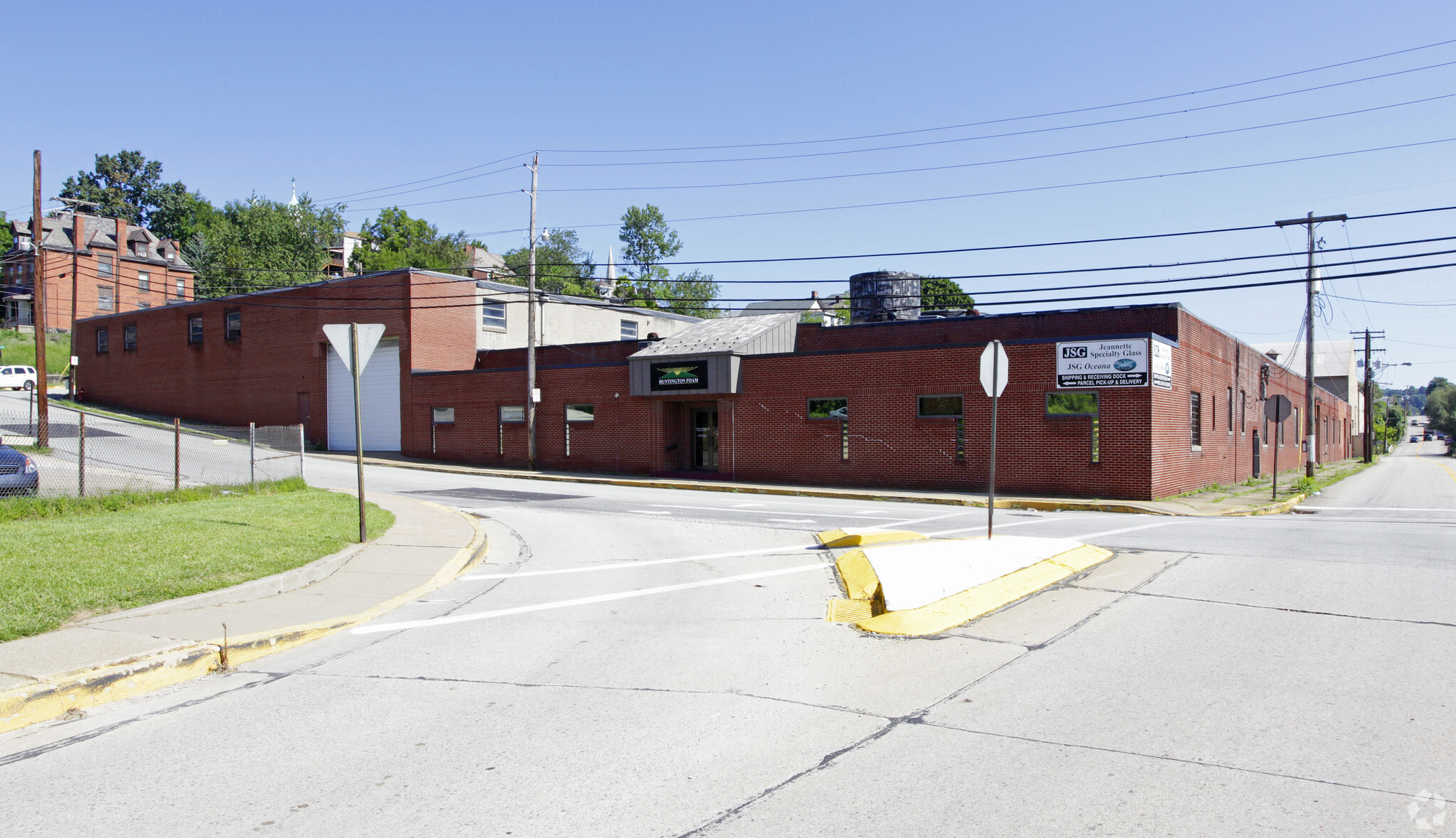 215 N 4th St, Jeannette, PA for sale Primary Photo- Image 1 of 1