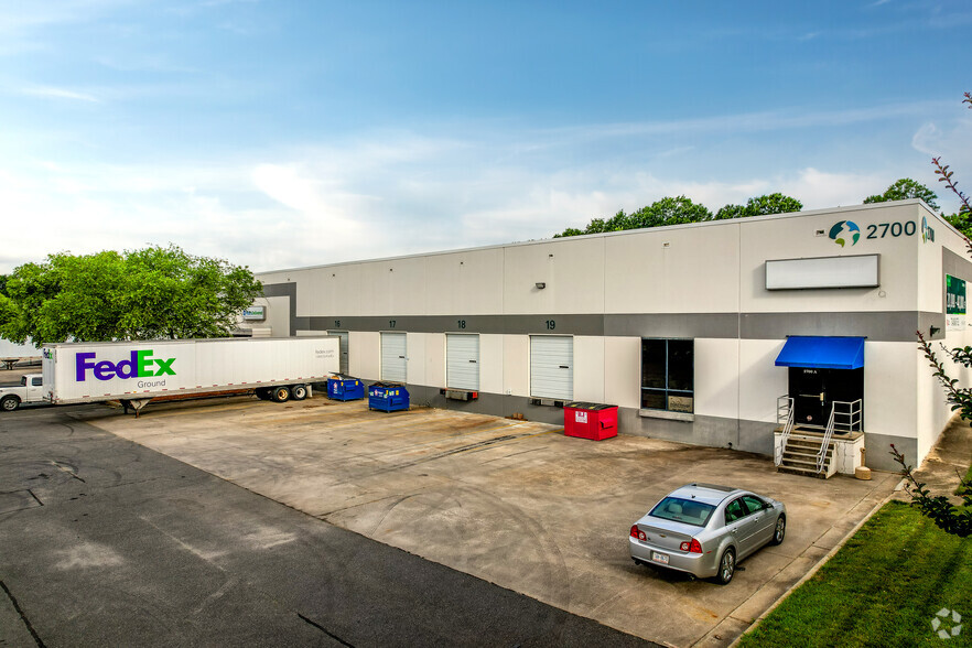 2700 N Hutchison-McDonald, Charlotte, NC for lease - Building Photo - Image 3 of 10