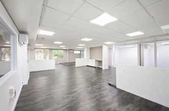 Office in Paris for lease Interior Photo- Image 2 of 13