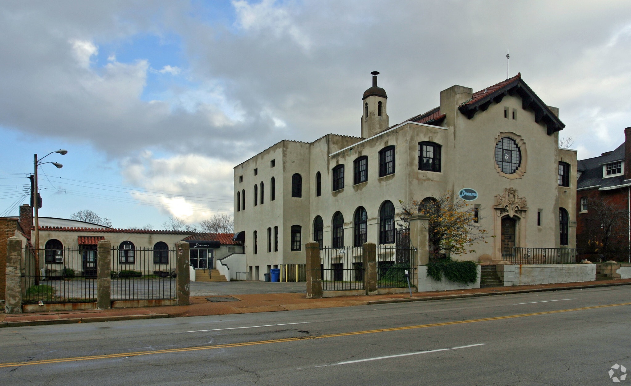 The Barnett portfolio of 2 properties for sale on LoopNet.com Primary Photo- Image 1 of 3