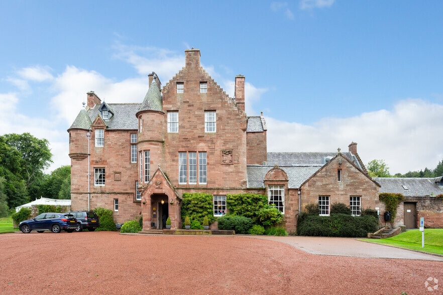 Edinburgh Rd, Peebles for sale - Building Photo - Image 3 of 28