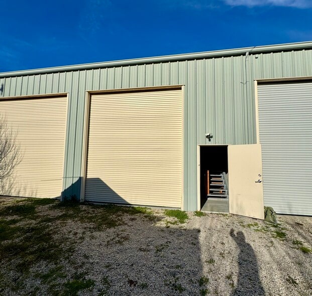 111 Stanford Ave, Half Moon Bay, CA for lease - Building Photo - Image 2 of 13