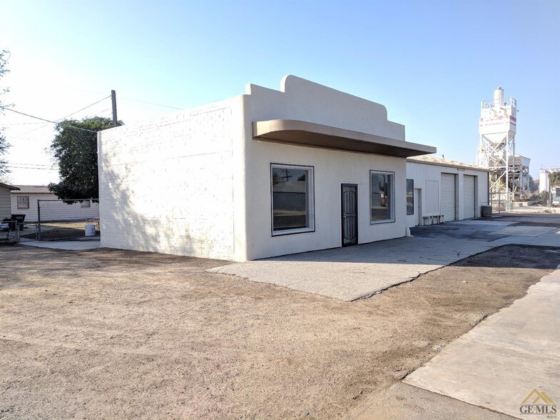 237 Front St, Buttonwillow, CA 93206