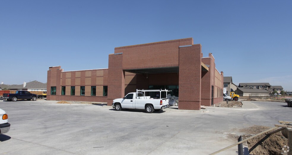 200 McPherson Blvd, Fort Worth, TX 76140 Office for Sale