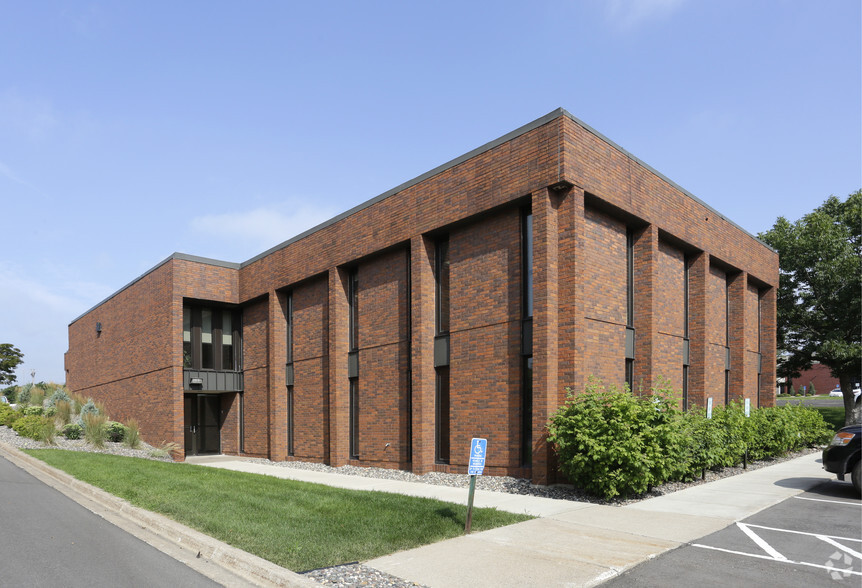 1789 Woodlane Dr, Woodbury, MN for sale - Primary Photo - Image 1 of 1