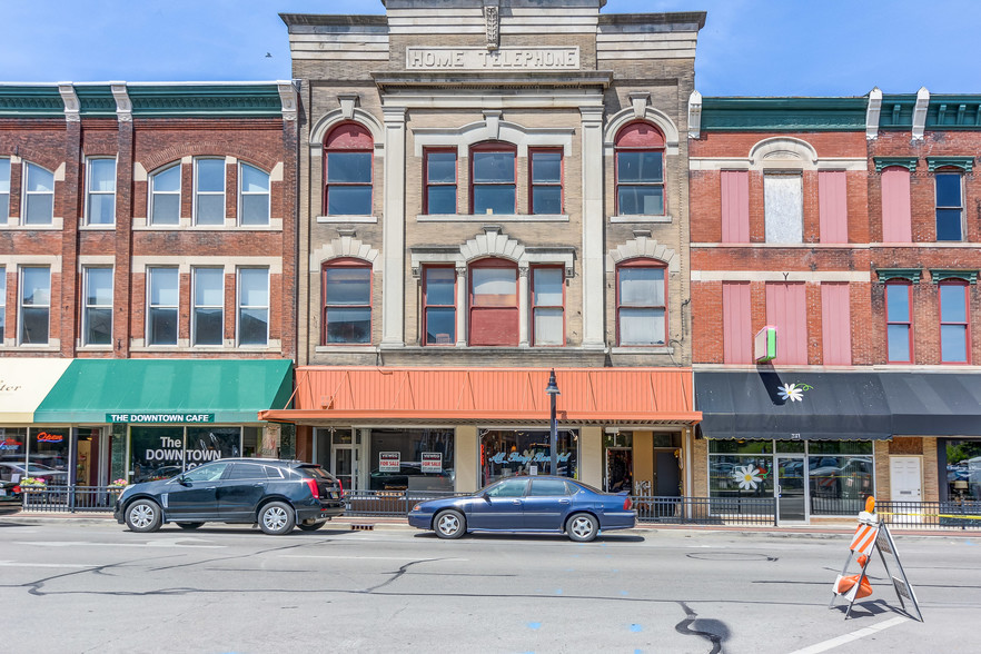 219 N Main St, Decatur, IL 62523 | LoopNet