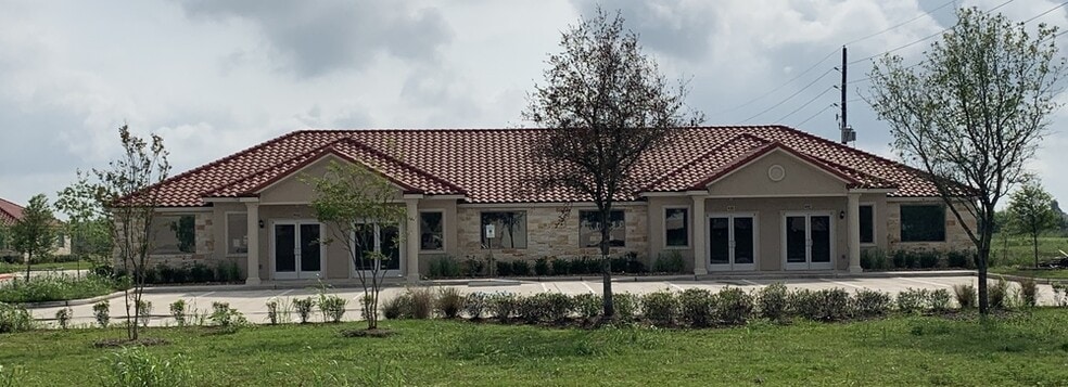 2743 Smith Ranch Rd, Pearland, TX for lease - Building Photo - Image 2 of 8