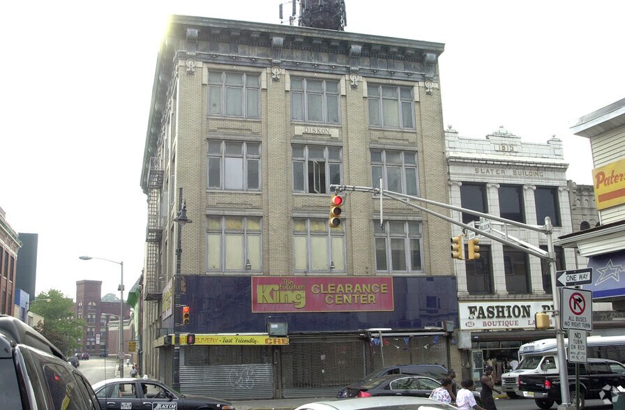 146 Main St, Paterson, NJ for sale - Primary Photo - Image 1 of 1