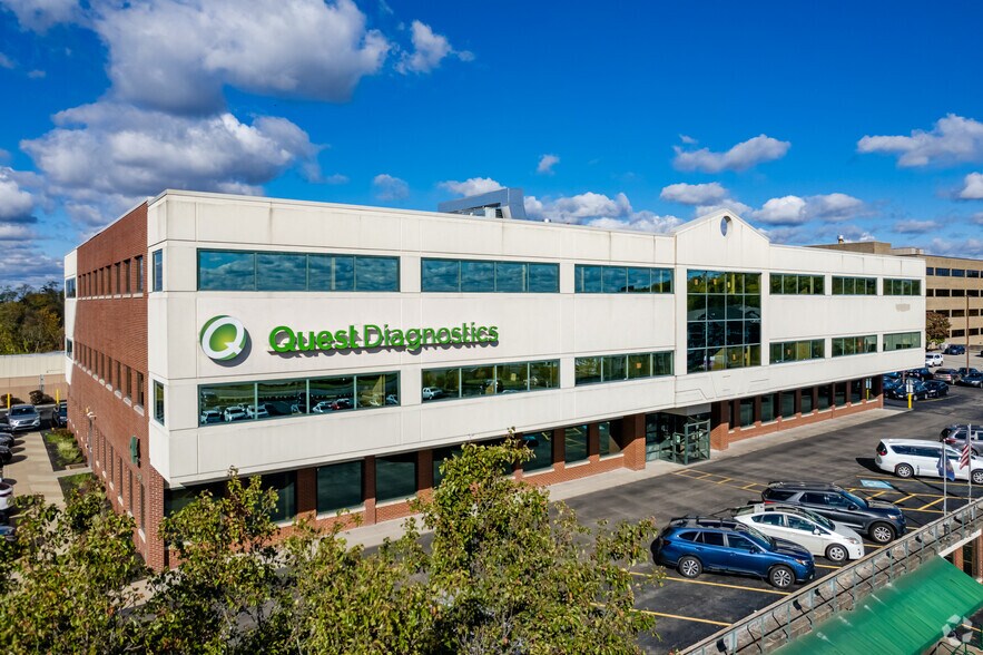 875 Greentree Rd, Pittsburgh, PA 15220 Building Four