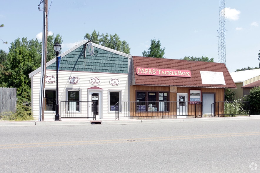 210 Lake St, Crystal, MI for sale - Building Photo - Image 2 of 16