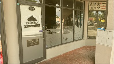 303-339 NE 167th St, Miami, FL for lease Building Photo- Image 1 of 8