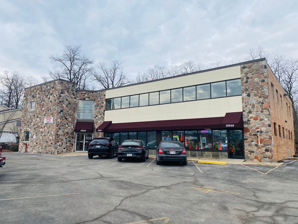 1094010950 W Forest Home Ave, Hales Corners, WI 53130