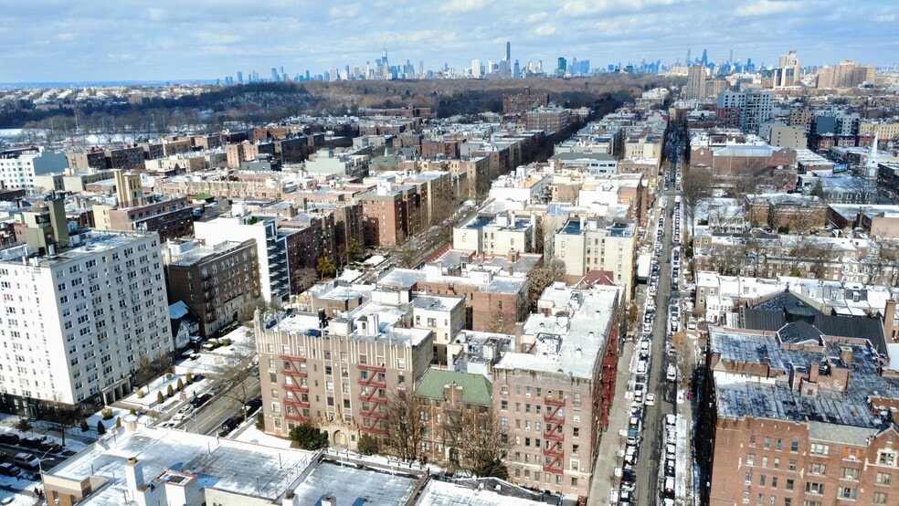 2017 Albemarle Rd, Brooklyn, NY for sale - Building Photo - Image 2 of 13