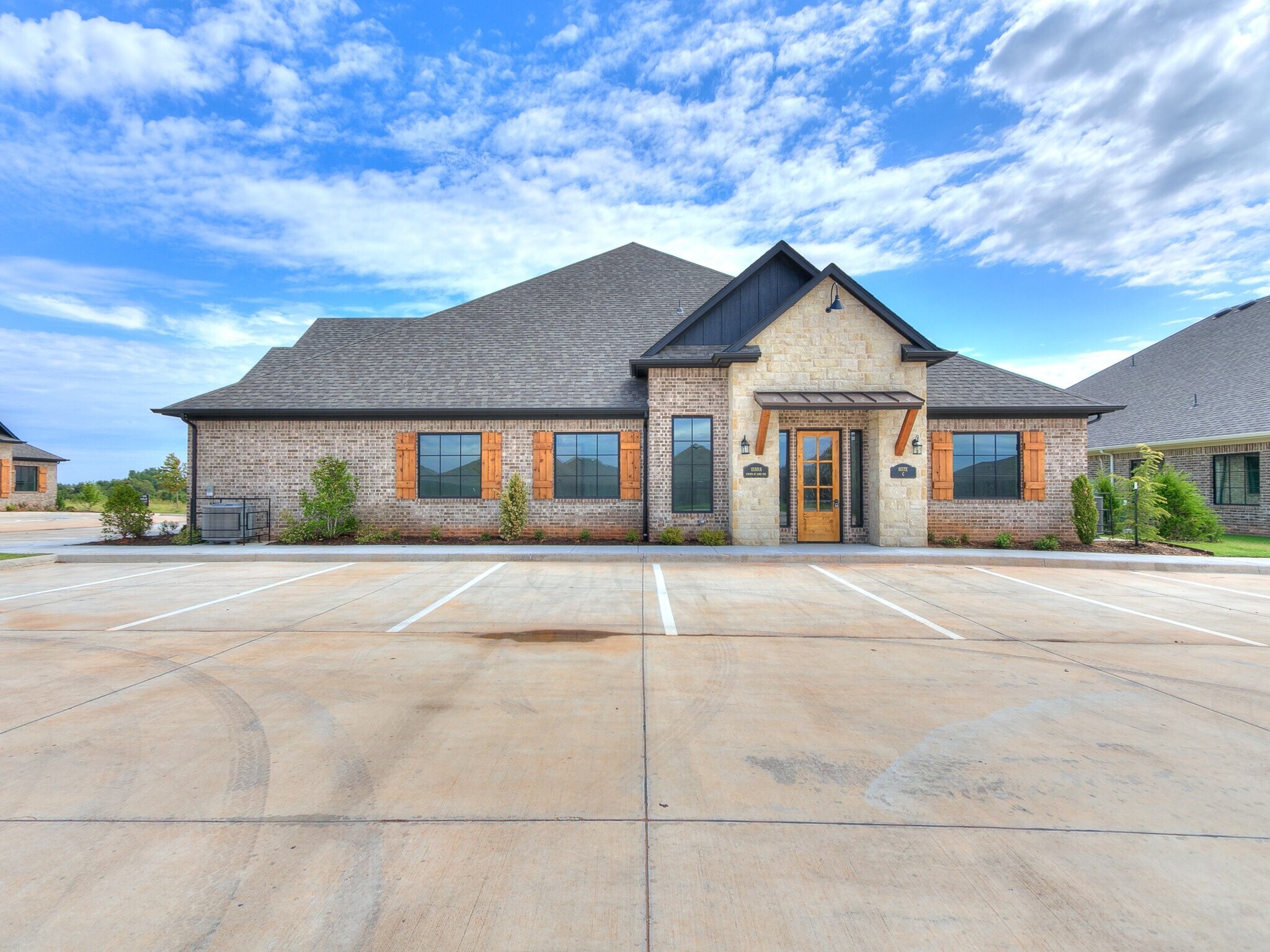 15201 Crown at Lone Oak Rd, Edmond, OK 73013 The Address Crown at