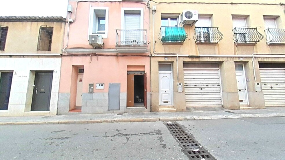 Multifamily in Sant Boi de Llobregat, Barcelona for sale - Primary Photo - Image 1 of 1