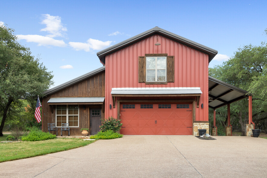 2241 Garrett Ln, China Spring, TX for sale - Building Photo - Image 3 of 44