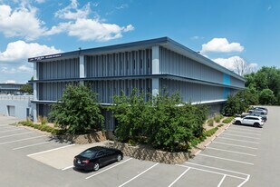 6063 Hudson Rd, Woodbury MN - Commercial Real Estate