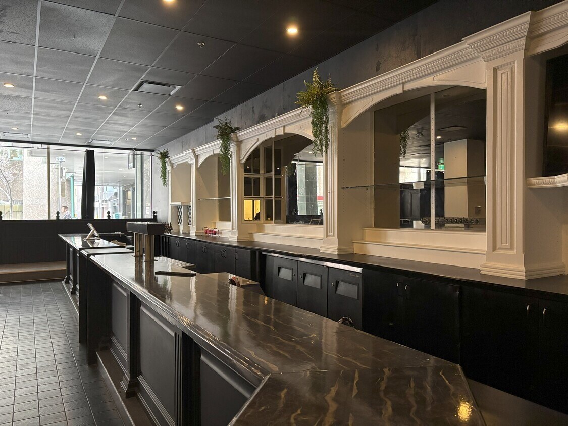 707 7th Ave SW, Calgary, AB for lease Interior Photo- Image 1 of 7