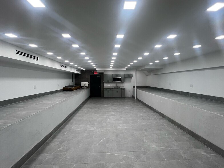 1127 Longwood Ave, Bronx, NY for sale - Interior Photo - Image 1 of 1