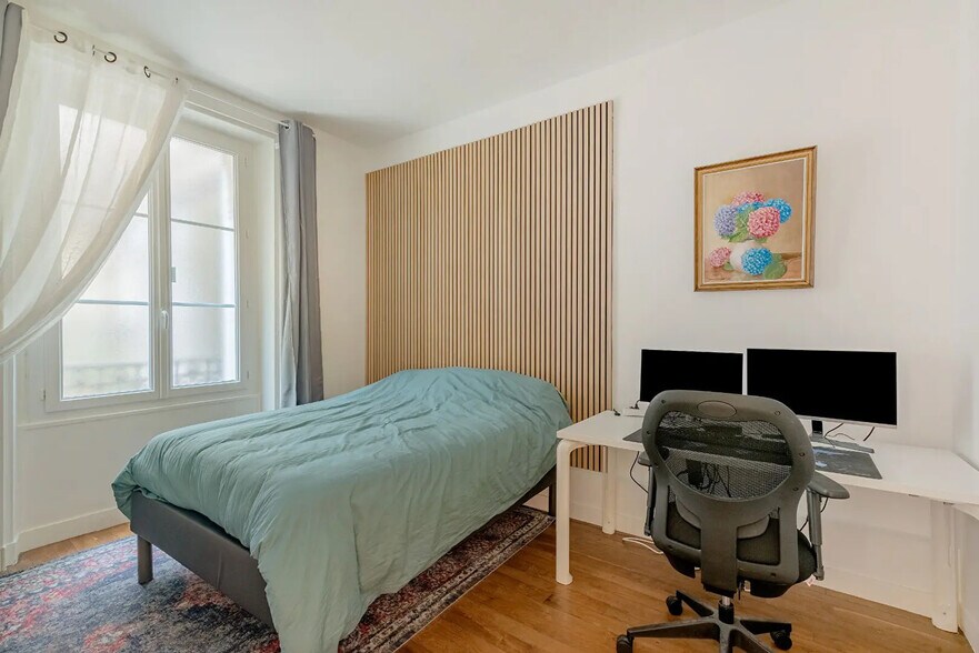 48 Rue Du Château Landon, Paris for sale - Interior Photo - Image 3 of 4
