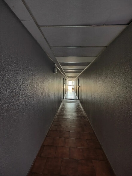 2200 Chemin De Saint Claude, Antibes for lease - Building Photo - Image 3 of 7