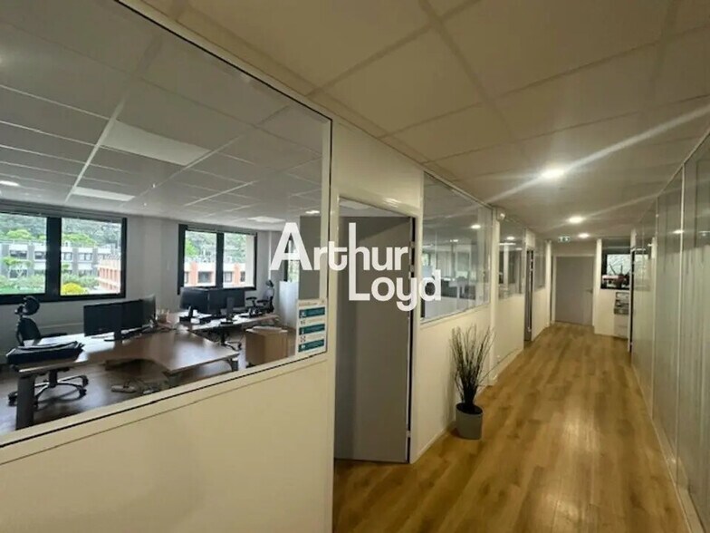 Office in Valbonne for sale - Interior Photo - Image 3 of 5