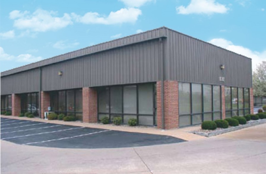 18102 Chesterfield Airport Rd, Chesterfield, MO for lease - Building Photo - Image 3 of 17