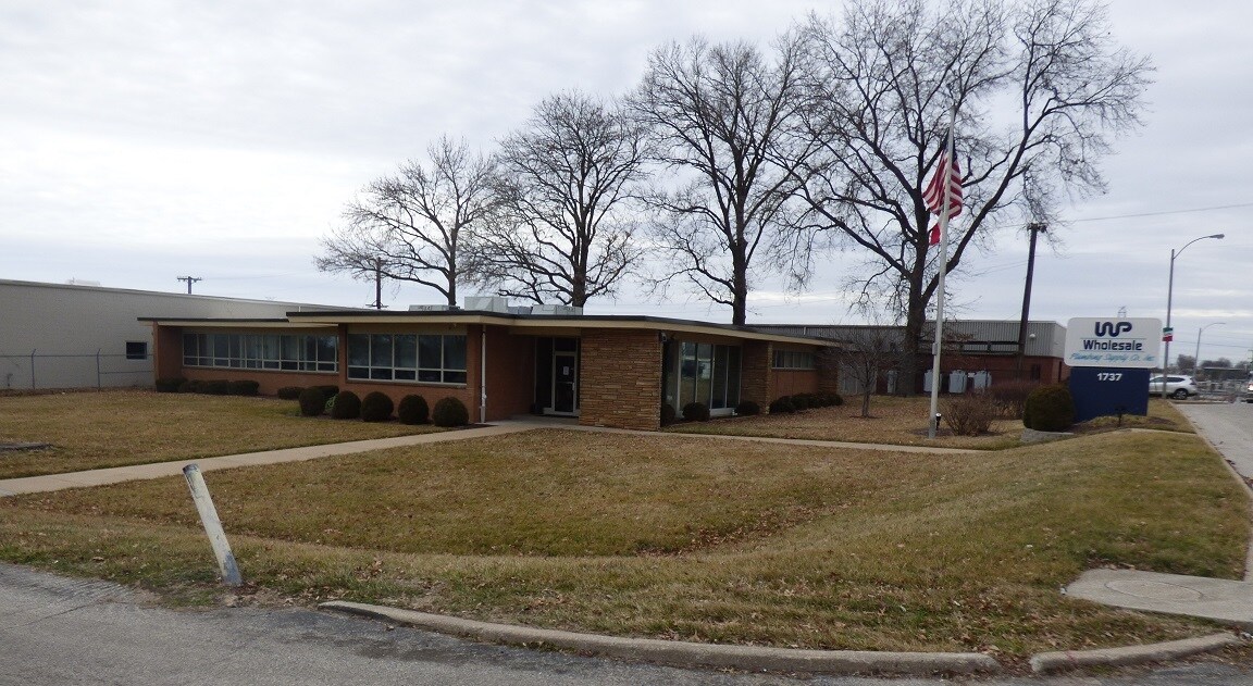 1737 Macklind Ave, Saint Louis, MO 63110