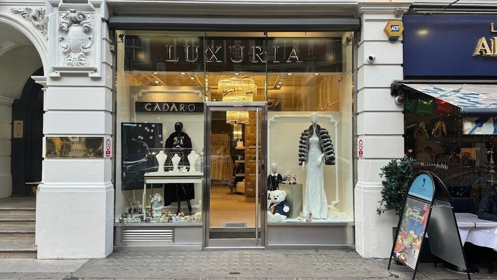 50 Knightsbridge, London for lease - Building Photo - Image 2 of 9