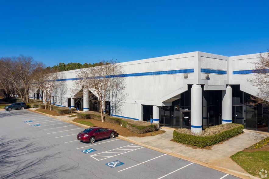 5242 Royal Woods Pky, Tucker, GA for lease - Building Photo - Image 1 of 16