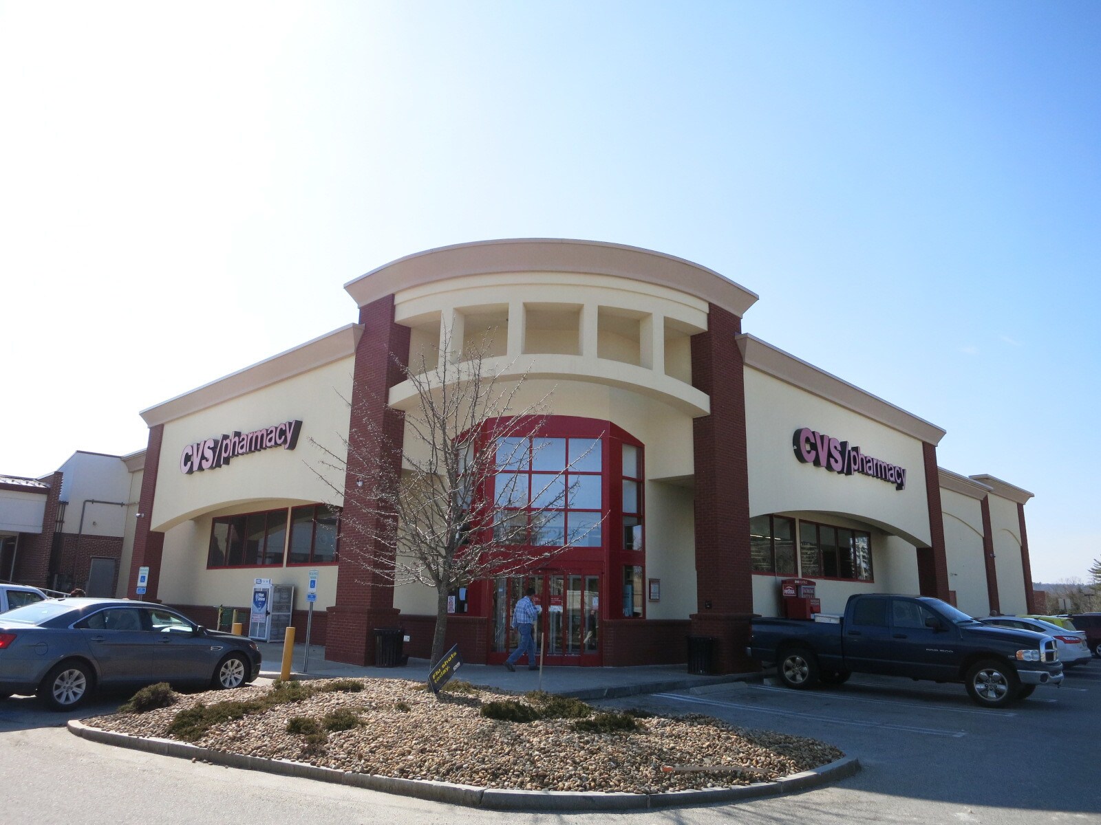 48 Plaistow Rd, Plaistow, NH 03865 Stateline Plaza