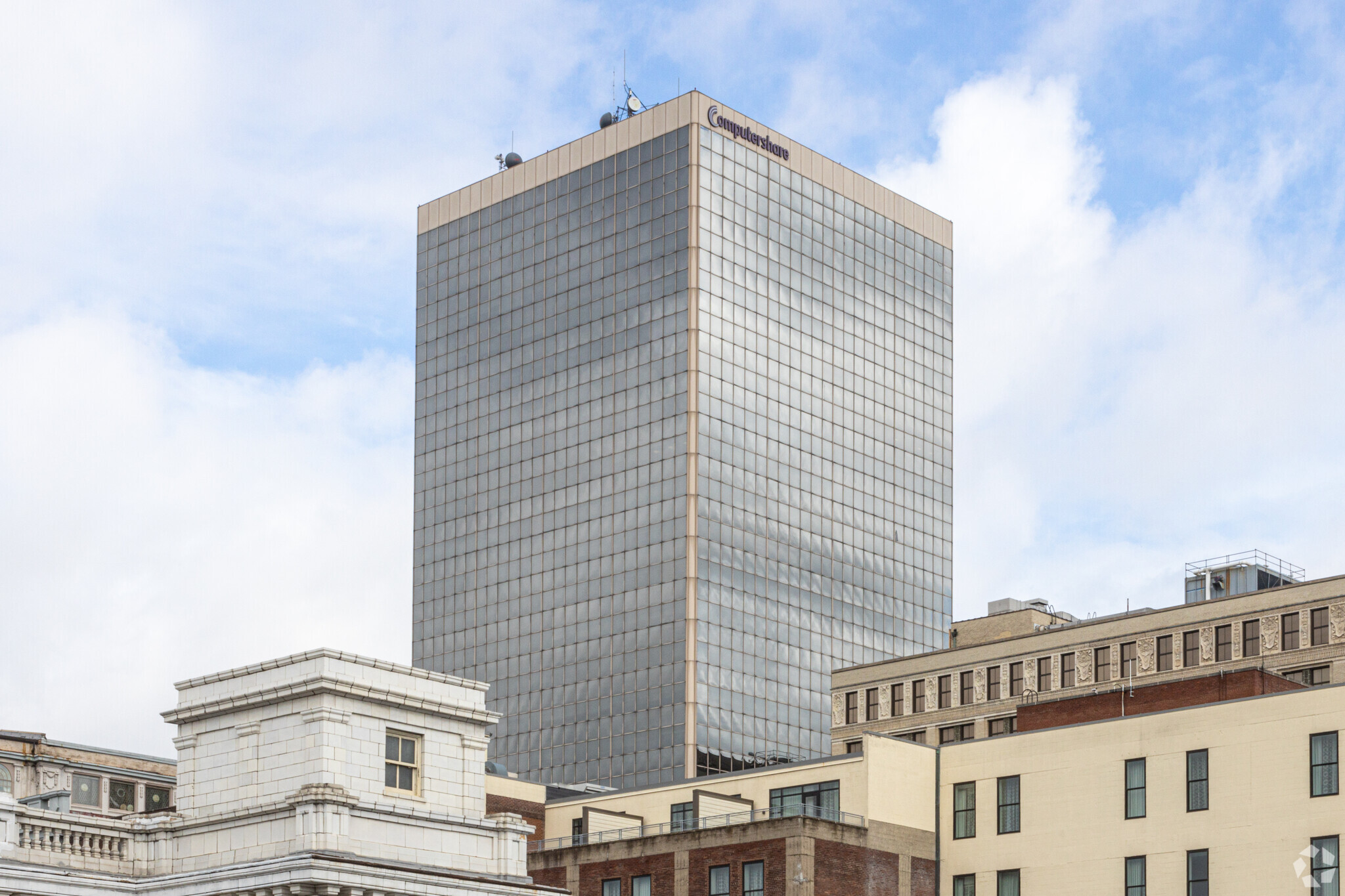 462 S Fourth St, Louisville, KY for lease Building Photo- Image 1 of 9