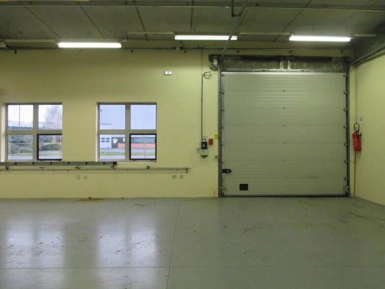 1 Rue Enrico Fermi, Saint-Thibault-des-Vignes for lease - Building Photo - Image 3 of 32