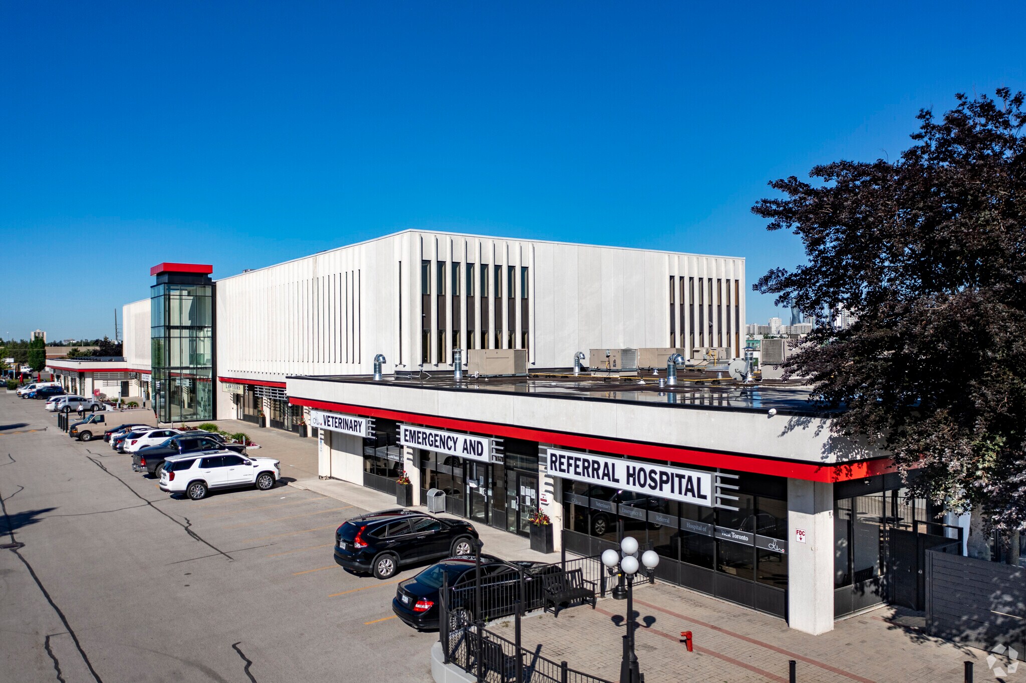 755 Queensway E, Mississauga, ON L4Y 4C5 Industrial for Sale