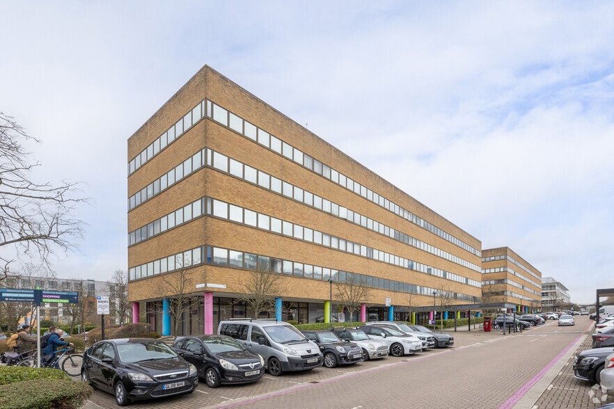 351-397 Midsummer Blvd, Milton Keynes for sale - Primary Photo - Image 1 of 1