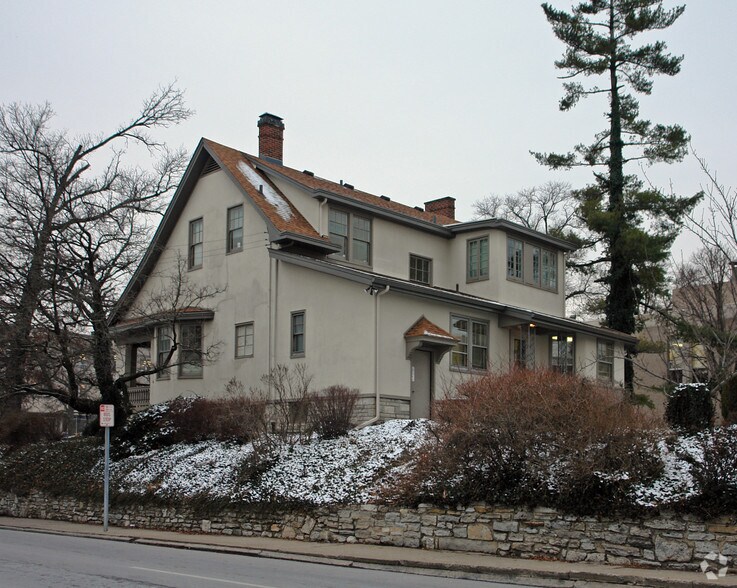 264 William Howard Taft Rd, Cincinnati, OH for sale - Building Photo - Image 2 of 2